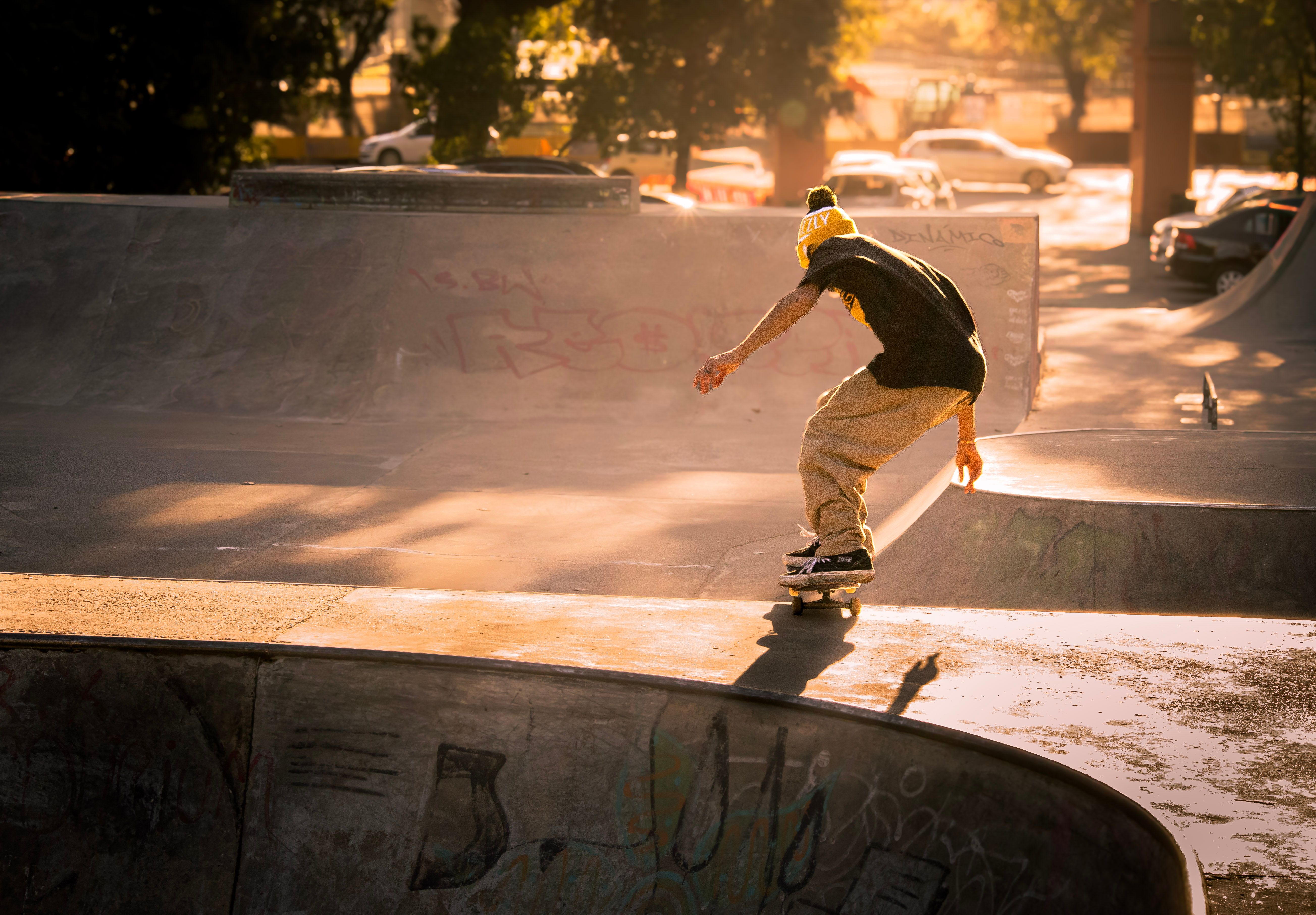 HYENA skateboard rider and bearing campaign